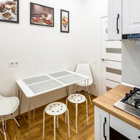 Three Bedroom On Rynok Square Apartmán Lvov